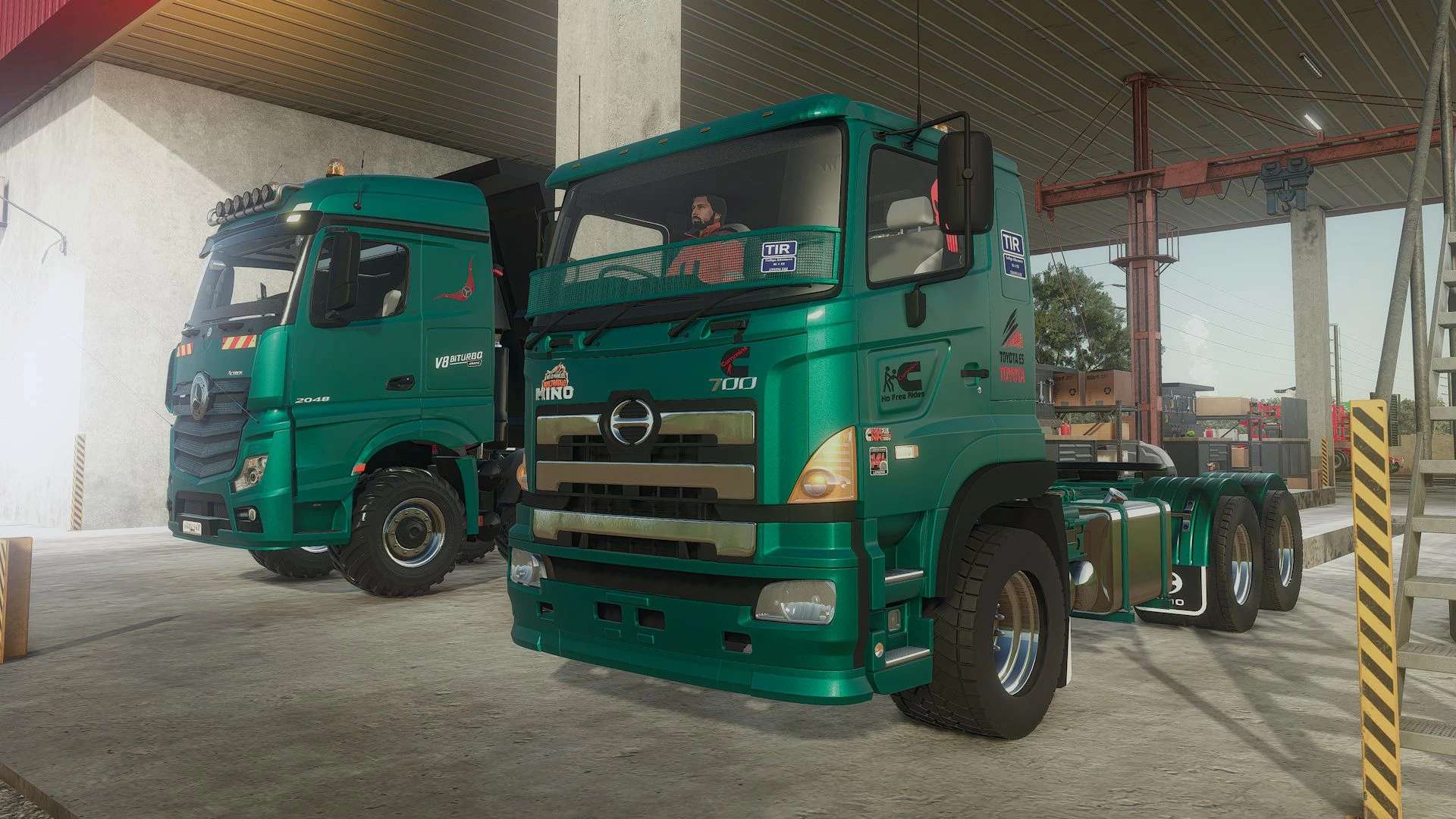 Toyota Hino 700 Pack v1.0