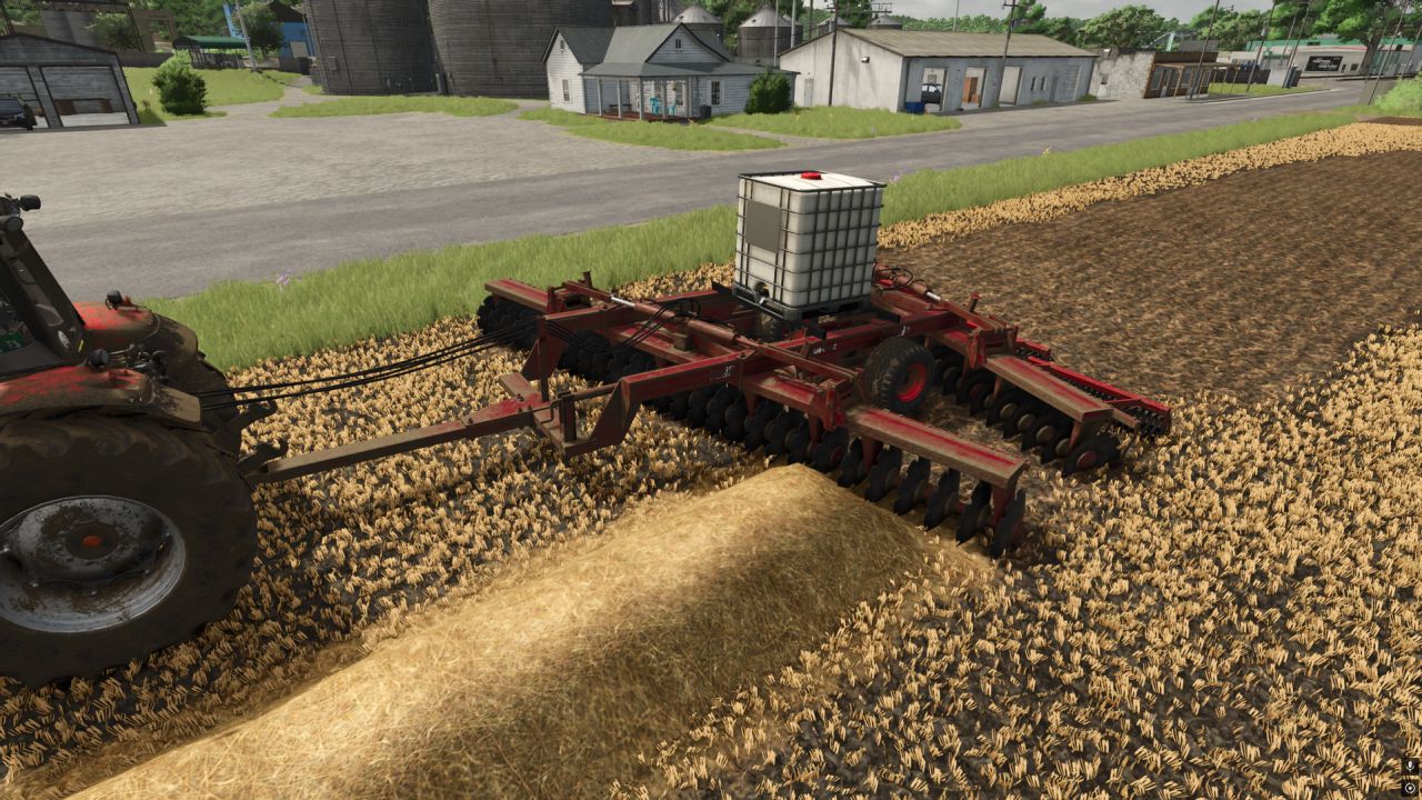 Kuhn 770 with IBC fertilizer tank v1.0.0.1
